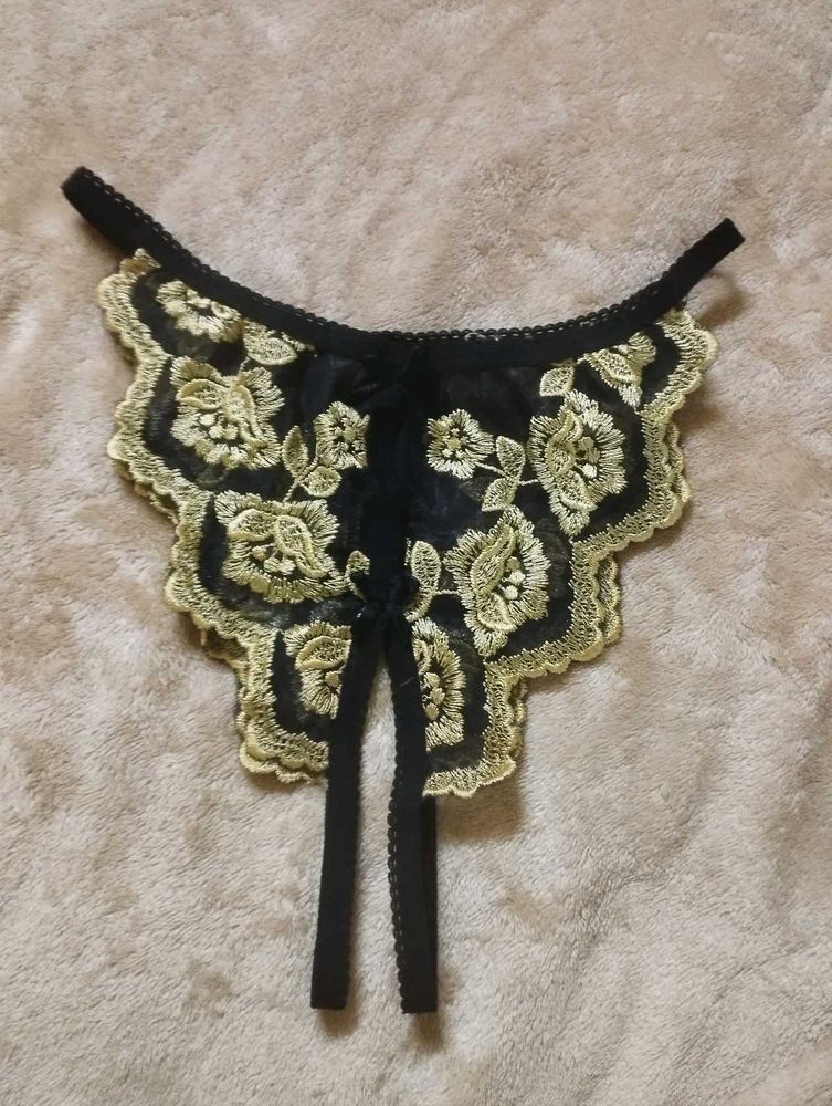 Thongs with a twist