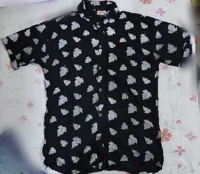 Short Sleeve Shirt ,Black and white