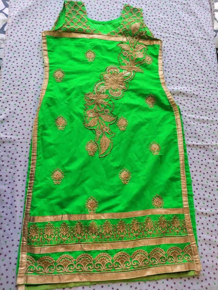 Parrot Colour Kurta For Women