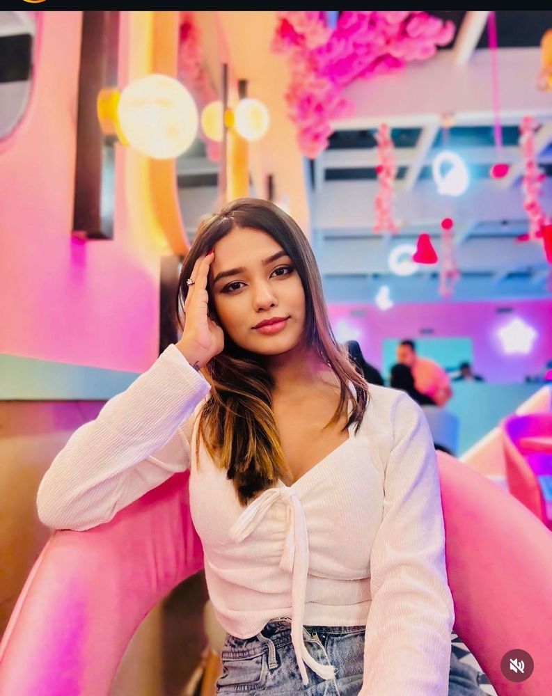 White Tie Front Top
