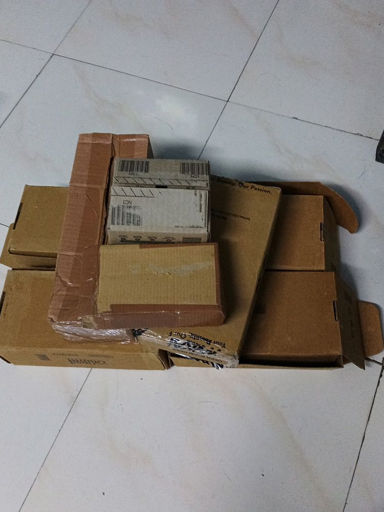 8 Empty Card Boxes:Can Be Used For Repackaging: