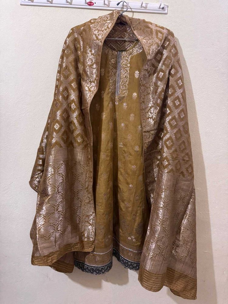 Elegant Ethnic Kurta Set