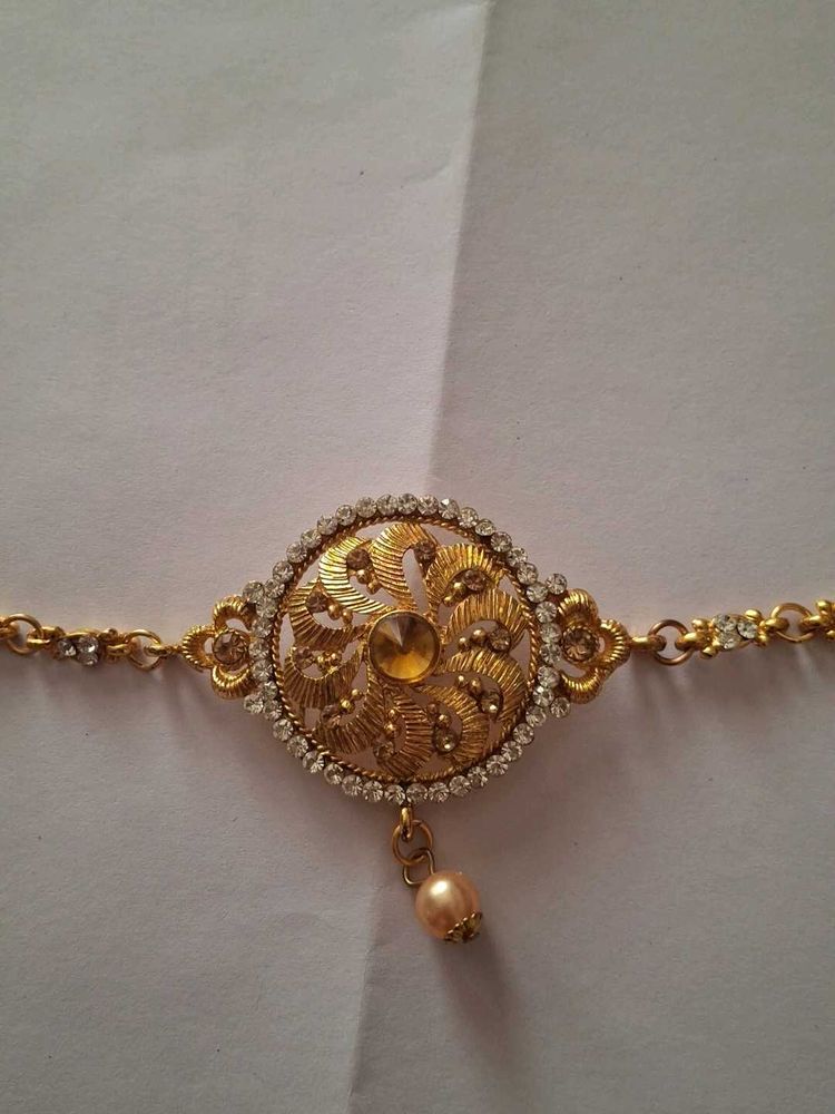 Elegant Gold-Tone Bracelet