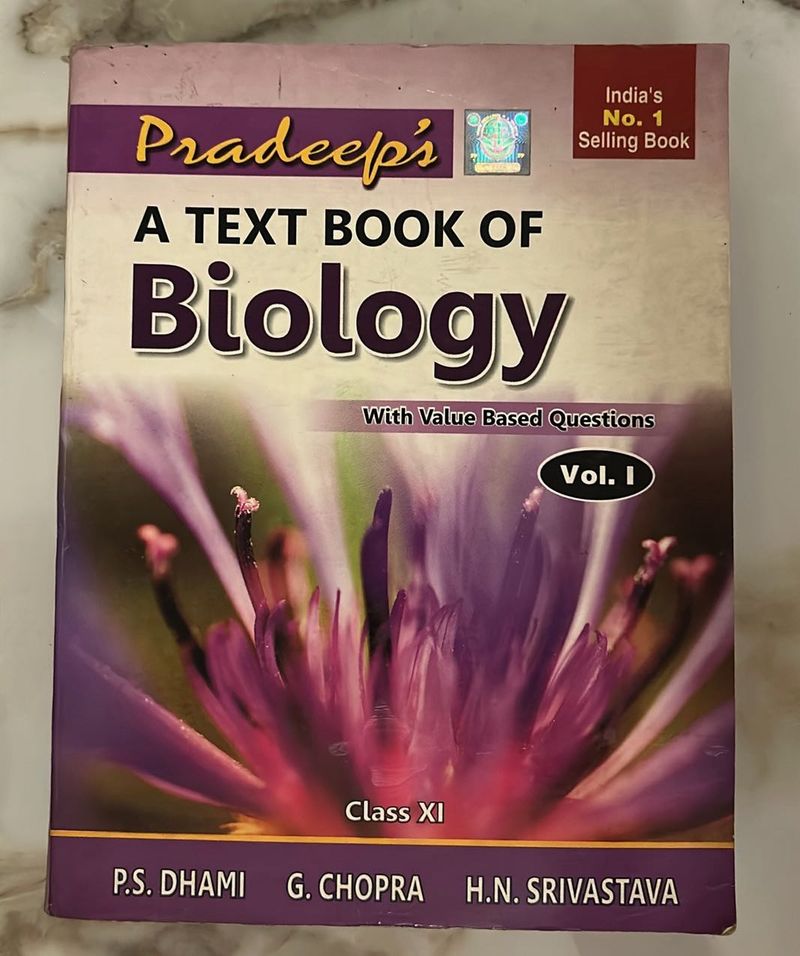 Pradeep&#39;s Biology Textbook