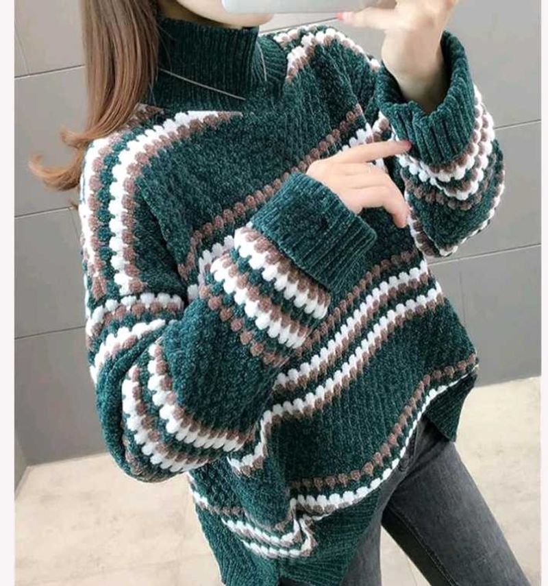 Stylish Green Turtleneck Sweater