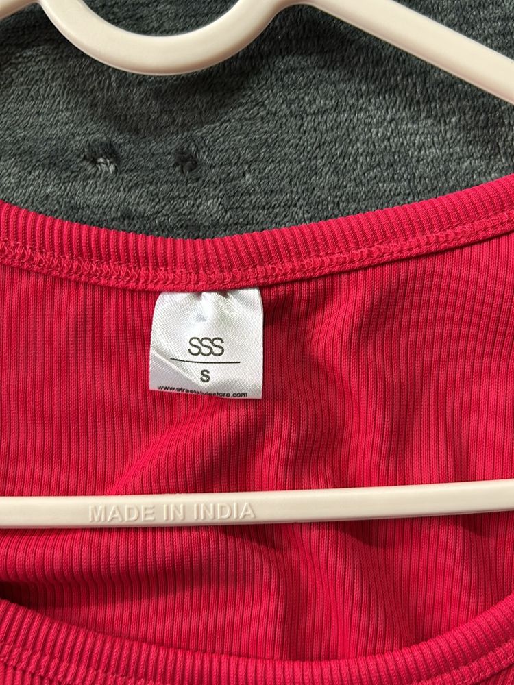 SSS viral Fitted Top