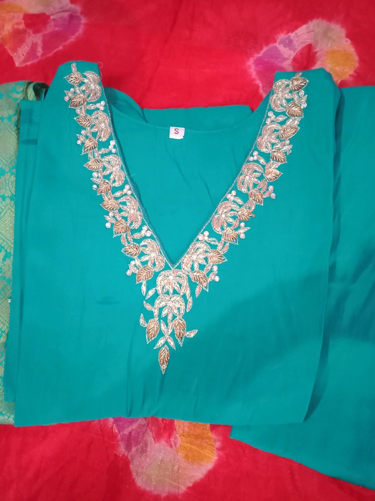 Trending V Neck Kurti Set With Dupatta