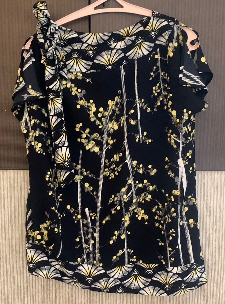 Botanical Print Tie Shoulder Top