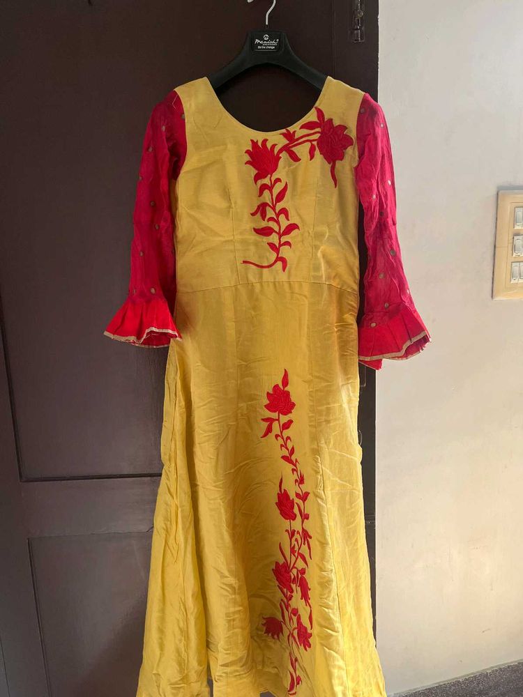 Elegant Embroidered Kurta