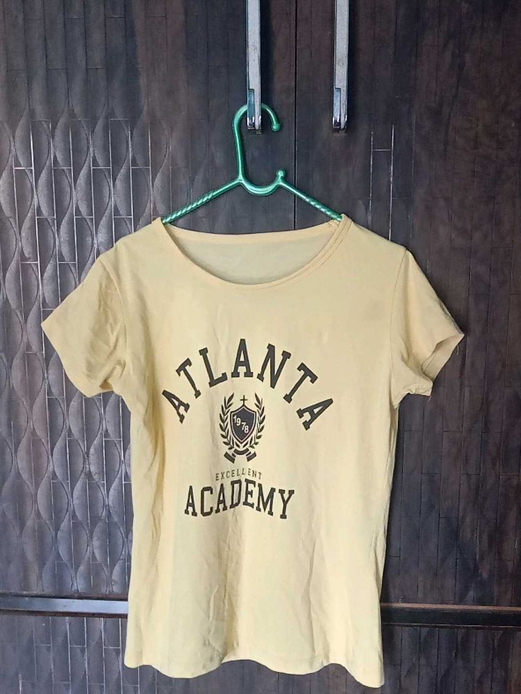 Graphic Tee  💛