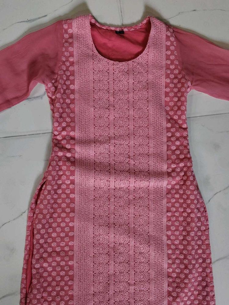 Elegant Pink Embroidered Kurta