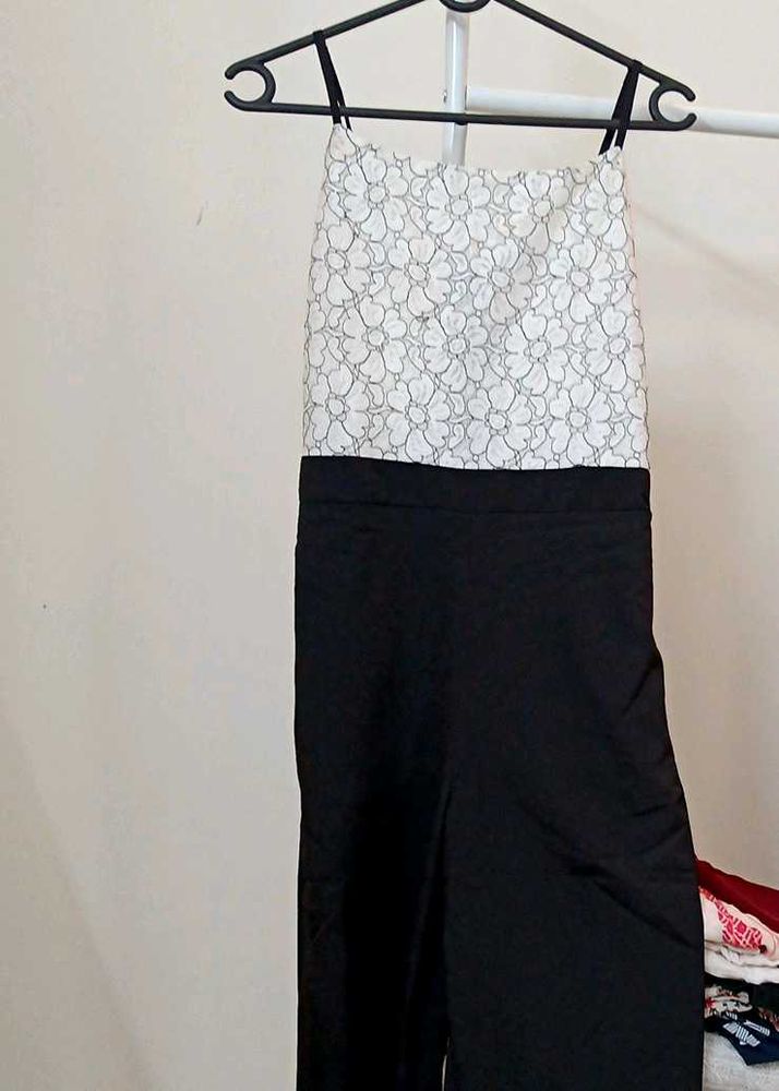 Chic Black &amp; White Jumpsuit