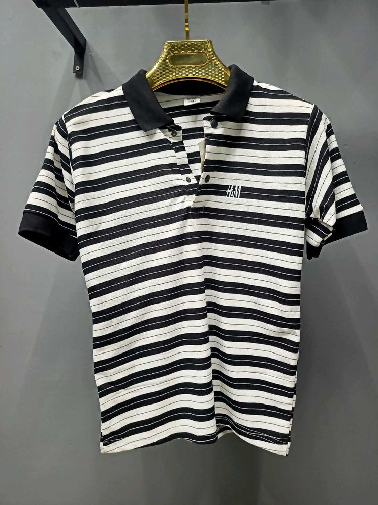 H&amp;M Polo Neck, Snap Buttons, Regular Fit T-shirt