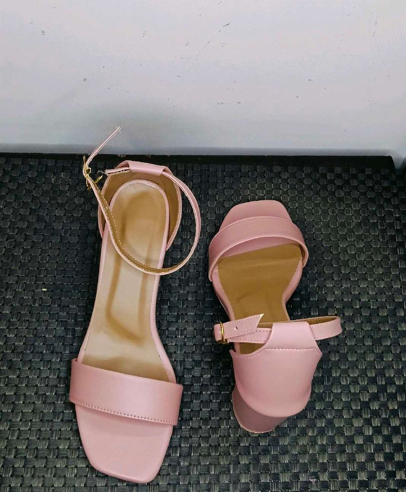 Women Pink Block Heel Strappy Buckle Sandal