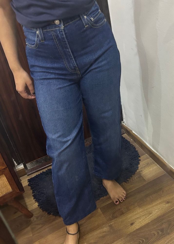 Women Straight Fit Blue Jeans