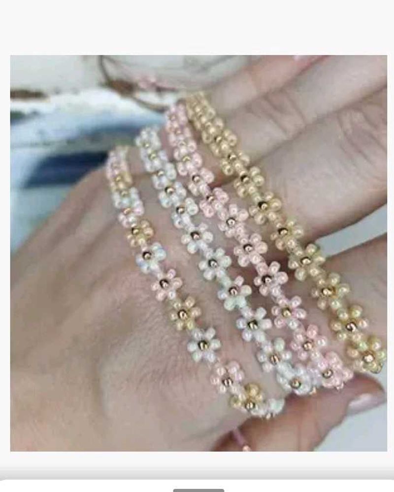 Flower Beaded Bracelet