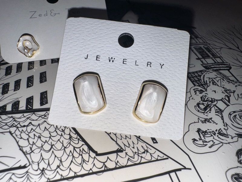 SHEIN’s Ear Piece / Accessories