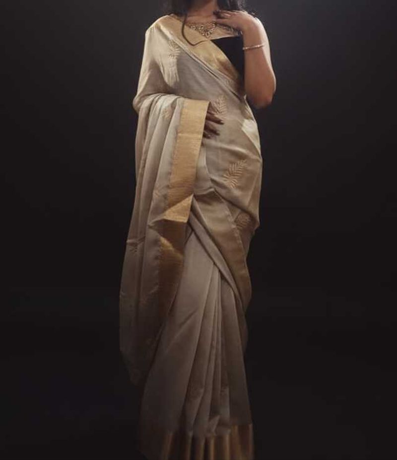 Elegant Cream &amp; Gold Saree✨