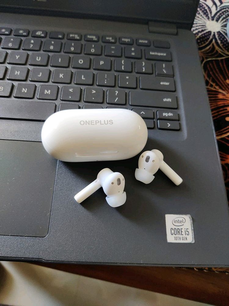 OnePlus Buds Z2 [Minor Scratches]