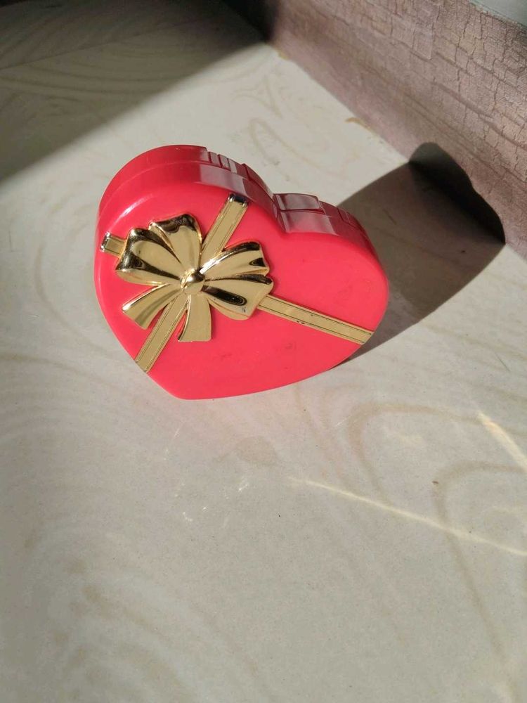 Heart Shaped MAKEUP Box