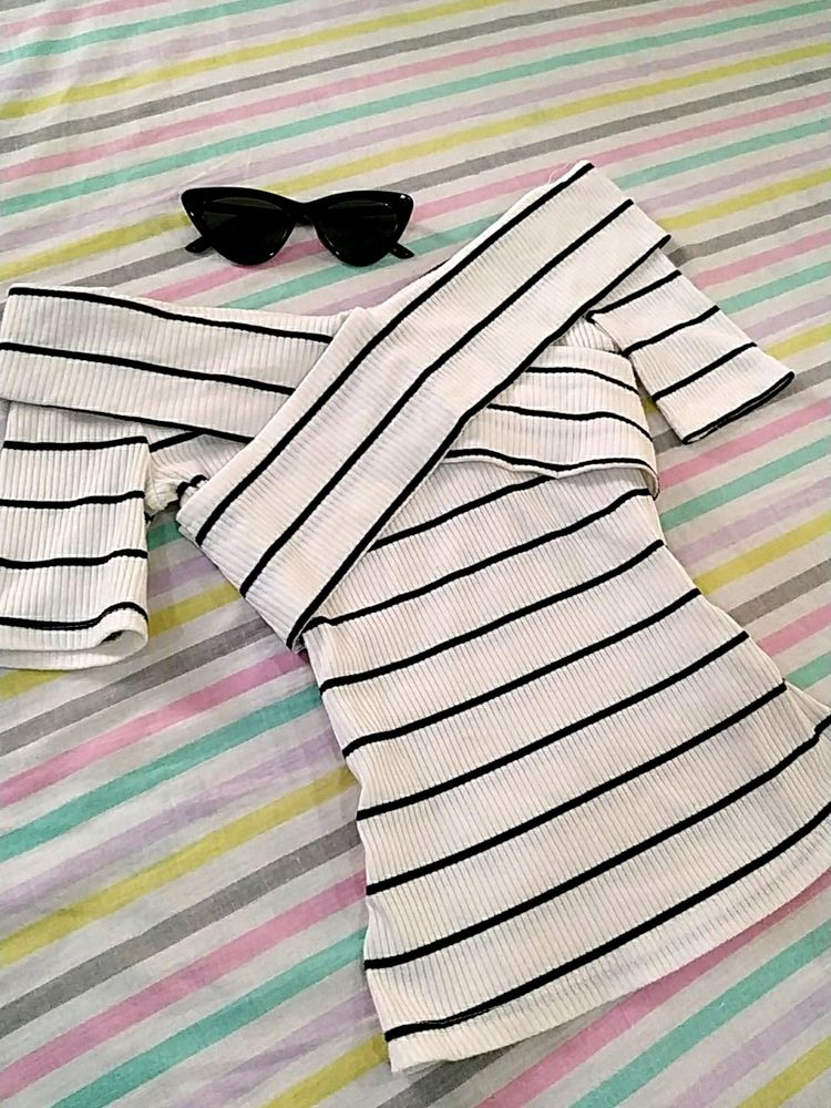 price drop⬇️Ribbed Off-shoulder Top