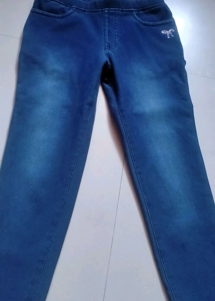 Stretchable Navy Blue Jeggings