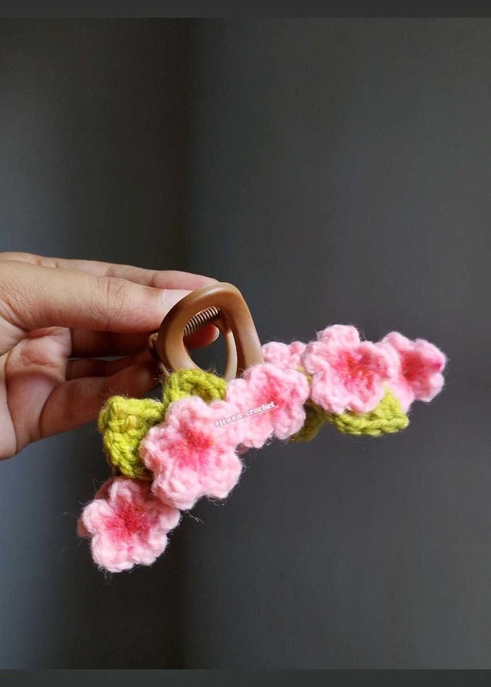 Crochet Floral Claw Clip🌸🍀