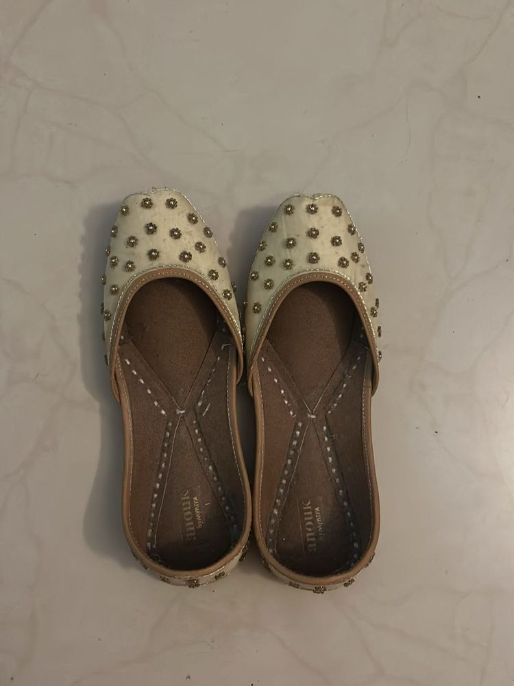 Anouk Ethnic Juttis