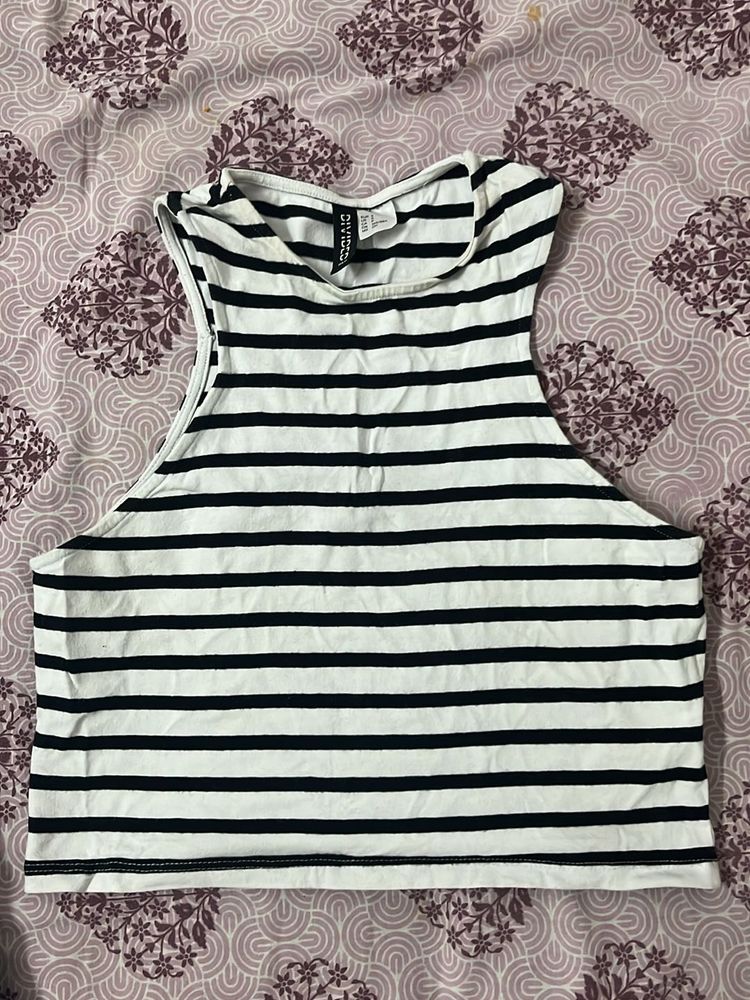 Brand New H&amp;M Black And White Top For Sale