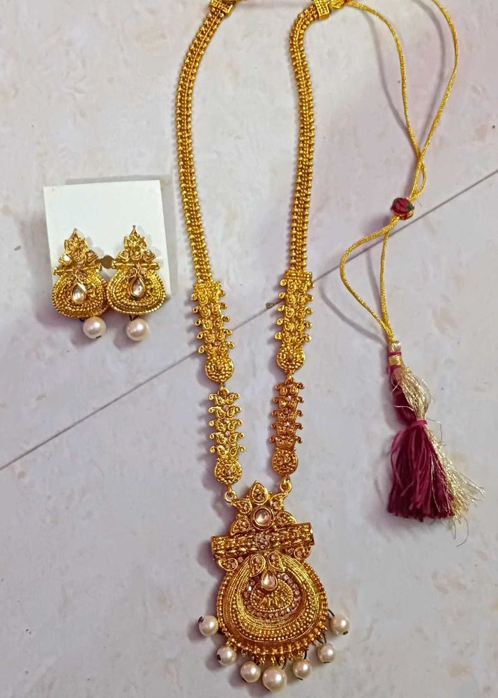 Elegant Gold-toned Jewelry Set