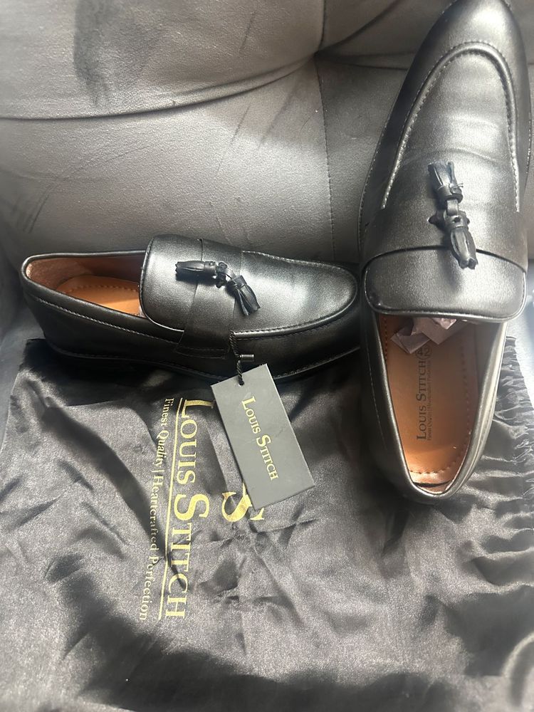 Louis Stitch Black Leather Loafers