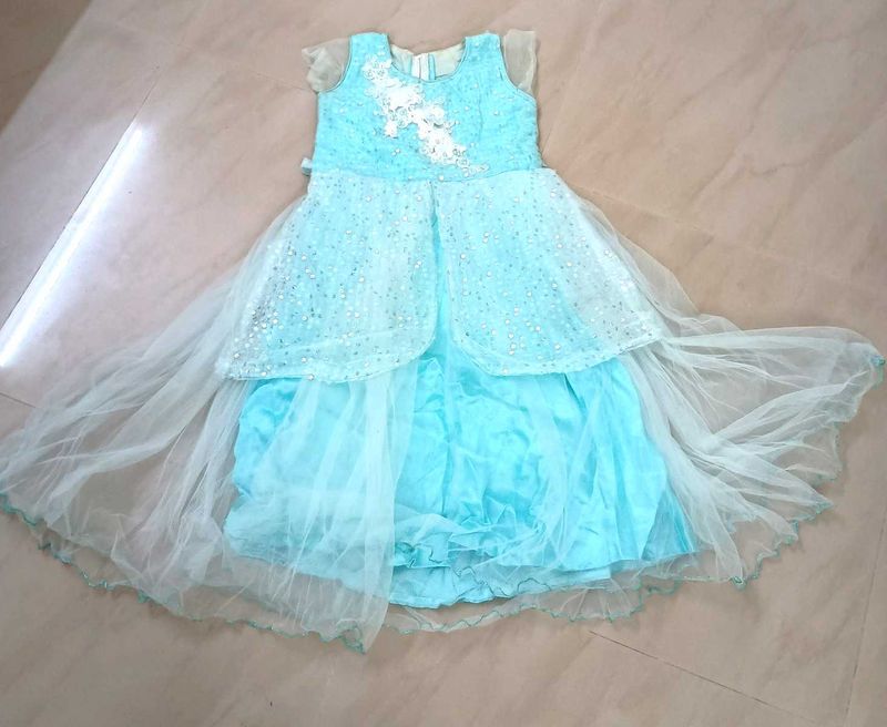 Girl&#39;s Blue Tulle Dress