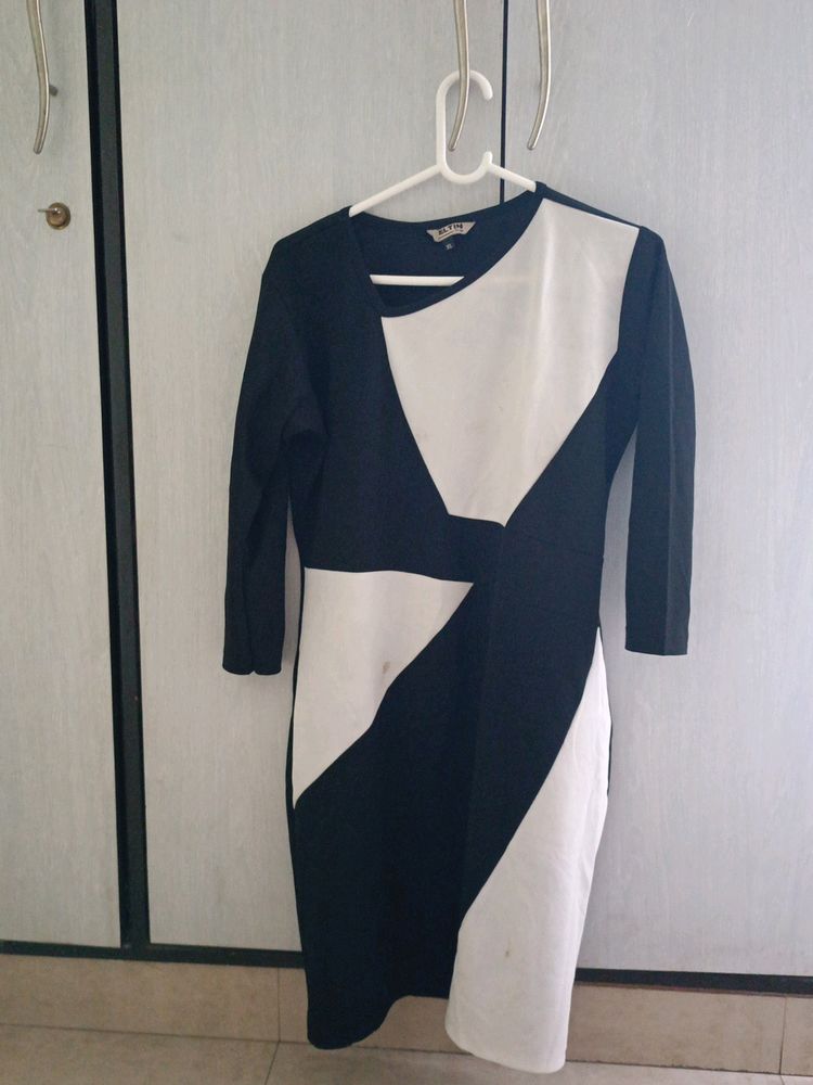 A Line Black And White Formal Dress