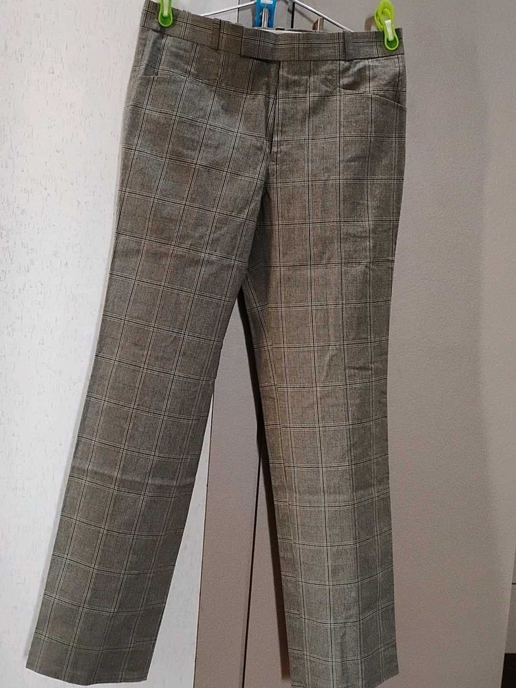 Checked/Plaid Trousers (32)