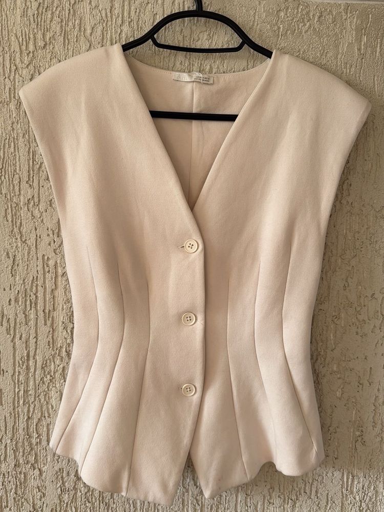 Elegant Sleeveless Button-Down Top, waist coat