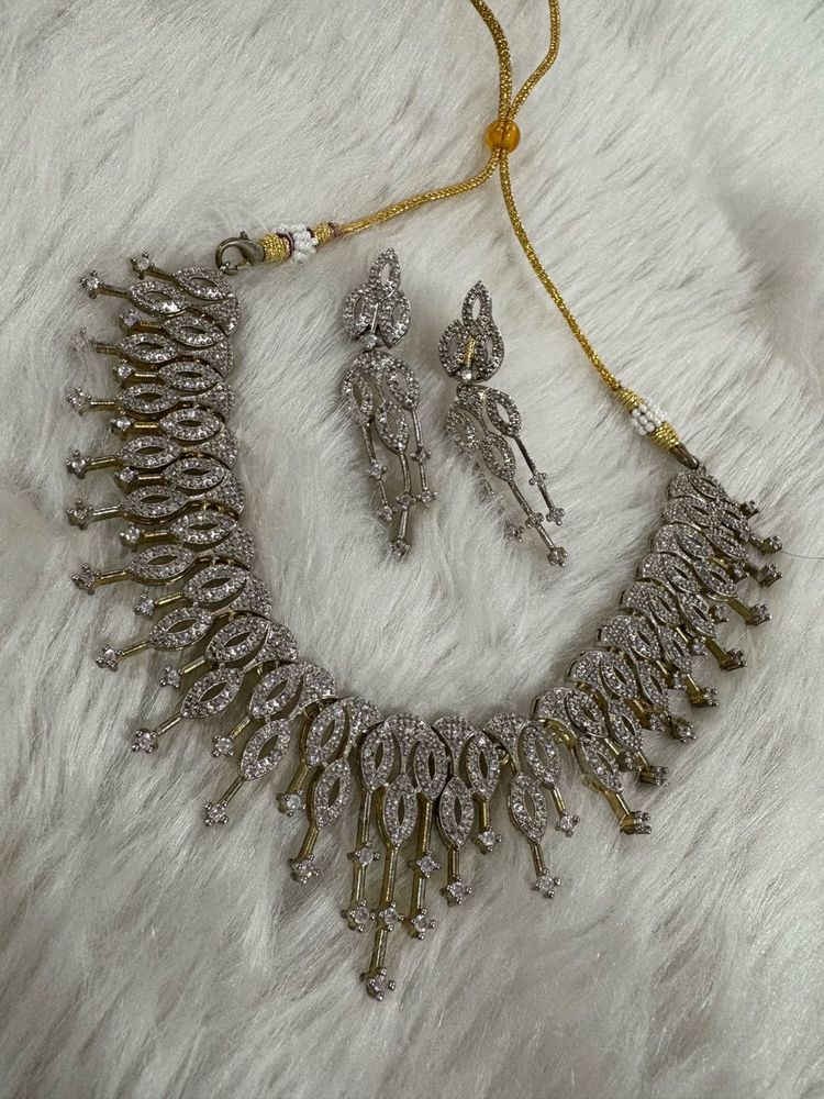 Elegant Necklace &amp; Earring Set