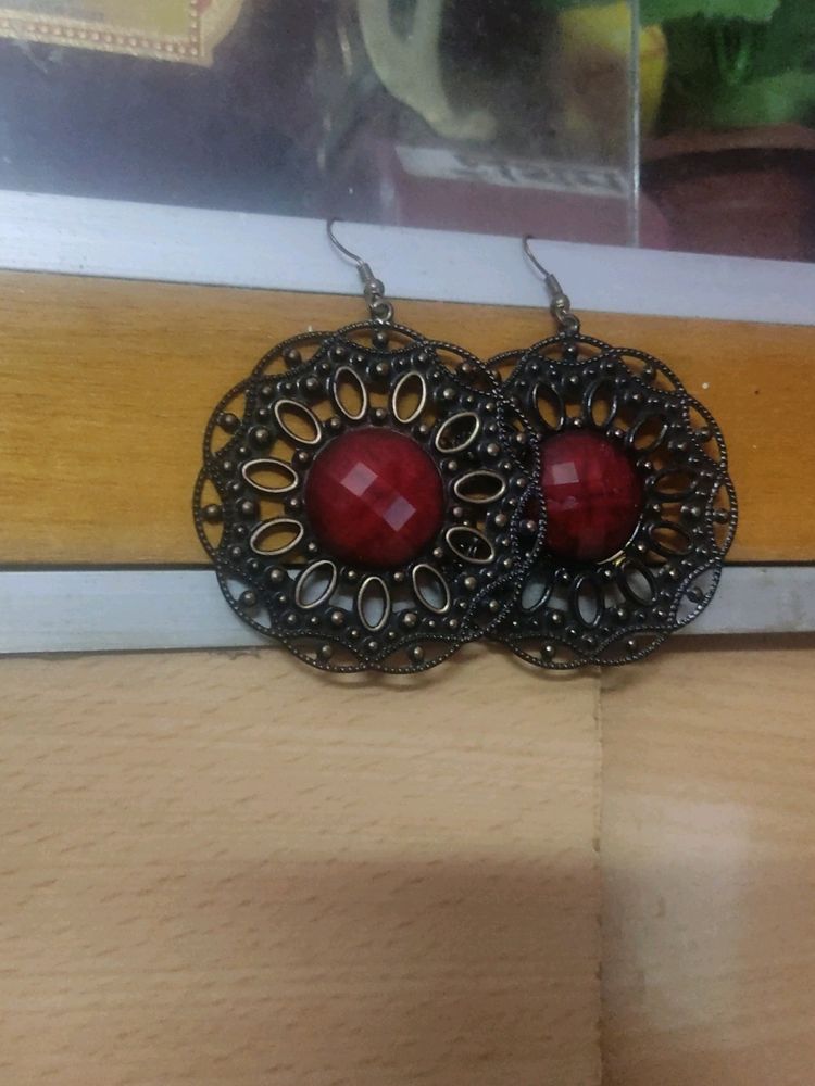 Red Stone Studded Earring