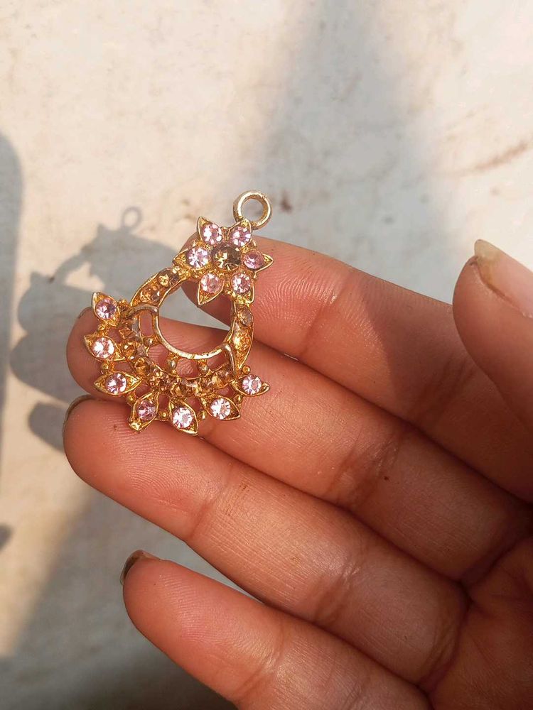 Elegant Gold-Tone Earring Pendant