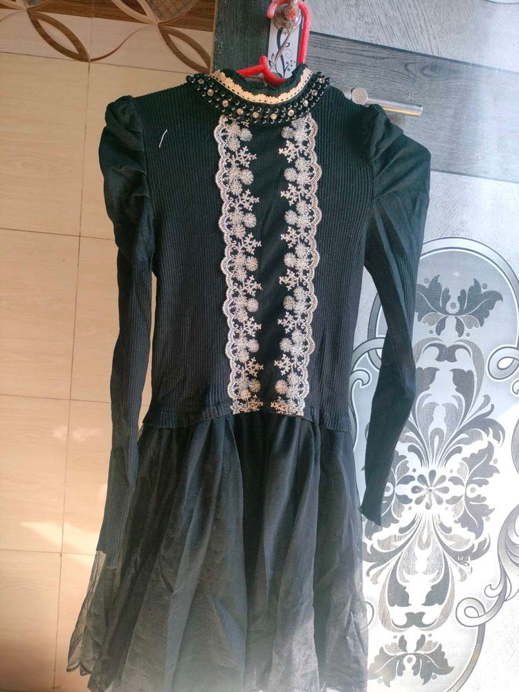 Black Work Turtle Neck Top