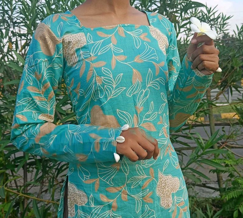 Corset Back Short Kurti With Shells