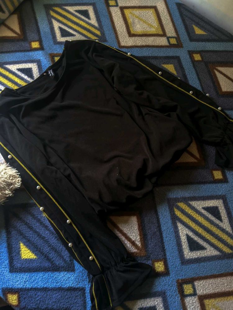 New Korean Black Top