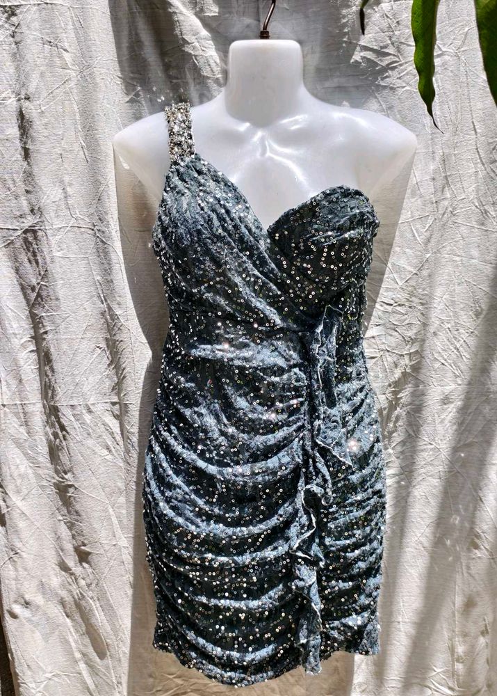 11.30.4 SEXY ONE SIDED RUCHED BODYCON