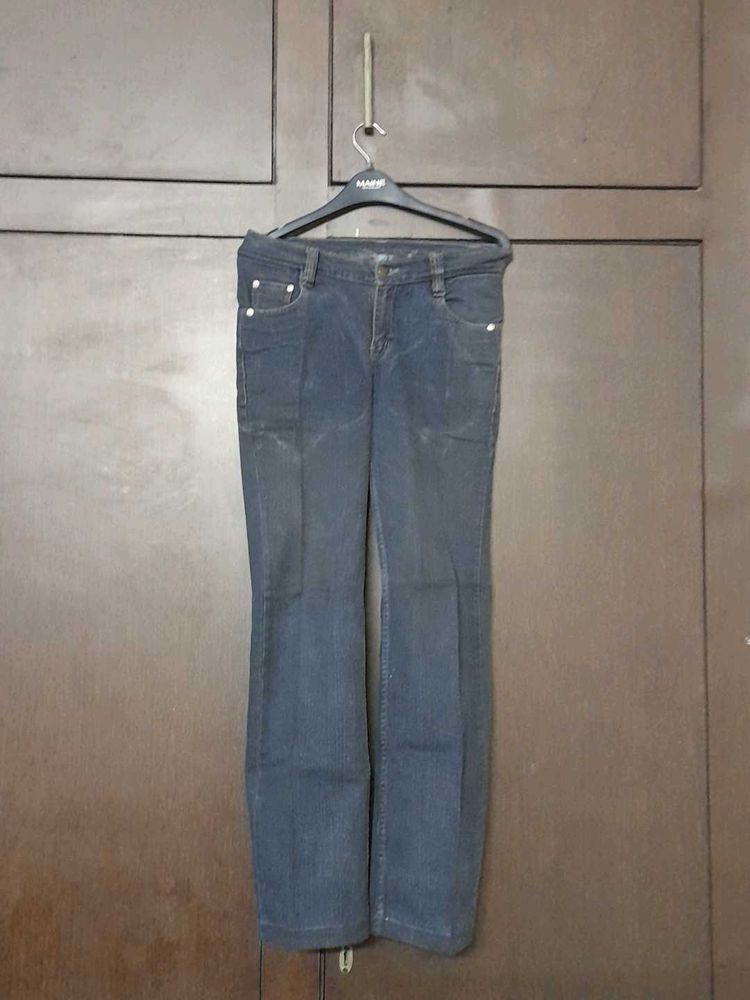 Navy Highwaisted Staight Fit Denim