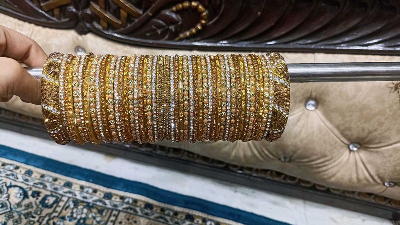 Bangles Set With Golden Kade