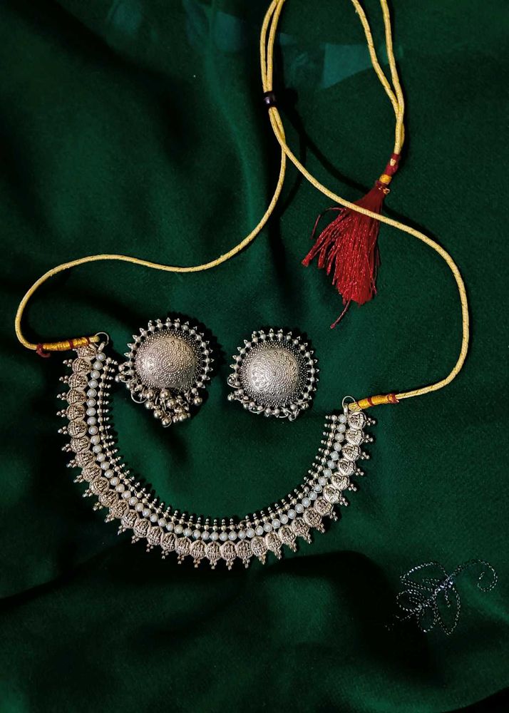 PRETTY OXIDISED CHOKER NECKLACE SET