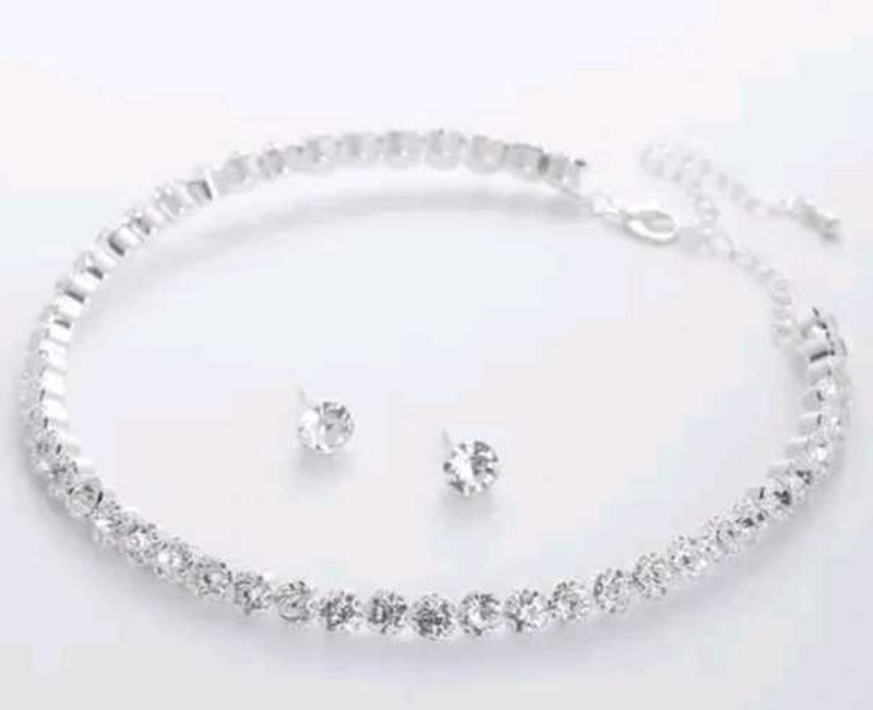 Diamond/Rhinestone Choker Set with Stud Earrings