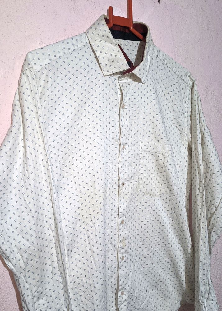 White Shirt In Excellent Condition