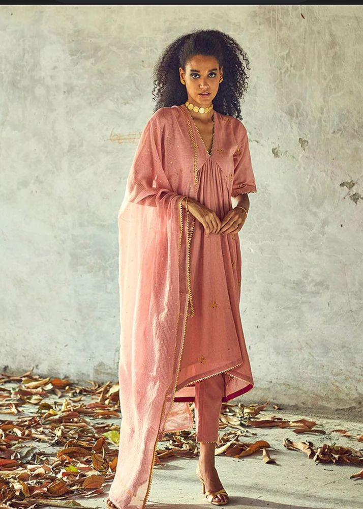 Khara Kapas Elegant Pink Kamal Poshak Set XL