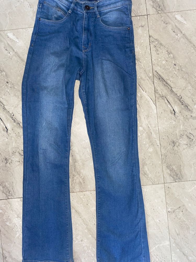 Bottom Flare Jeans