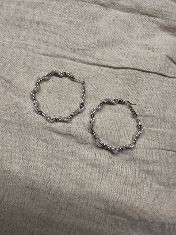 Pearl Hoop Earrings 🥰